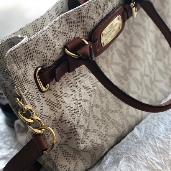 Authentic Michael Kors purse - Picture 4 of 6